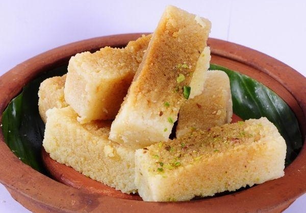 Premium Photo | Indian milk cake kalakand or alwar ka mawa sweet served in  a plate